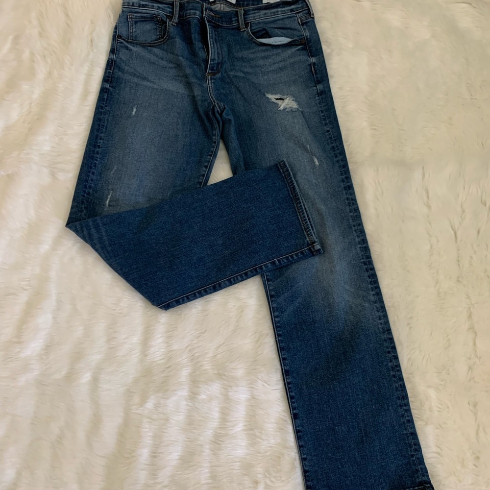 Gently worn Banana Republic Straight Leg jeans.